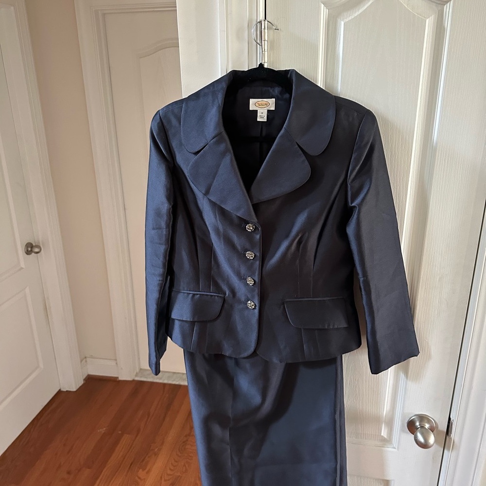 Talbots Elegant Silk Long Skirt Suit. Embellished buttons and bow in back